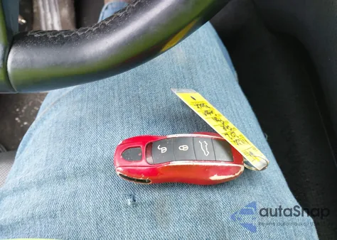 2012 Porsche Panamera 4 z USA, uszkodzony, nr VIN WP0AA2A77CL072065